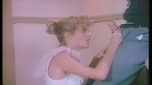 Гореща мама Tiara Ayase стене, българско домашно порно докато е прецакана в трио